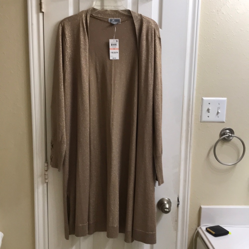 JM Collection plus. 2X gold glitter long sleeve duster. NWT